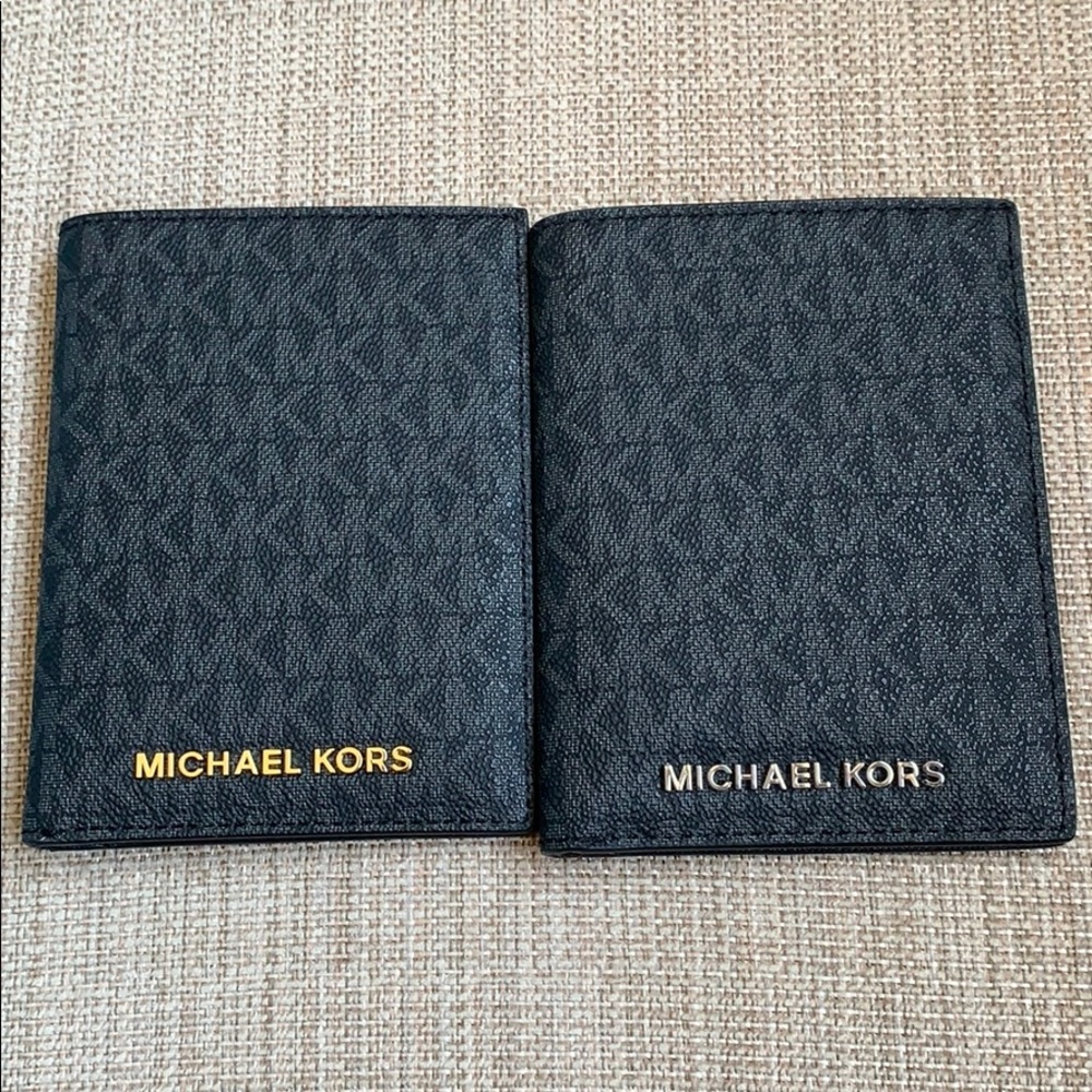 Sale ๐ Michael Kors Passport Holder Wallet case - Picture 12 of 12